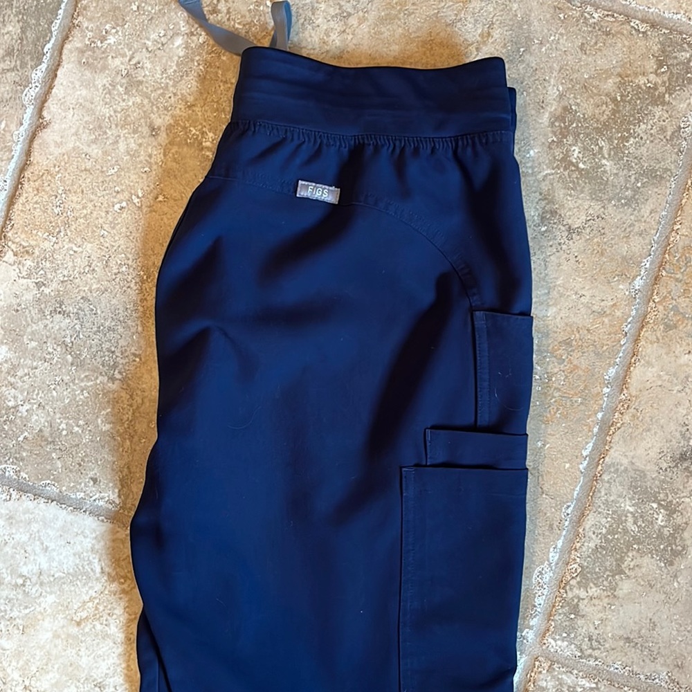 Figs Kade Cargo Scrub Pants